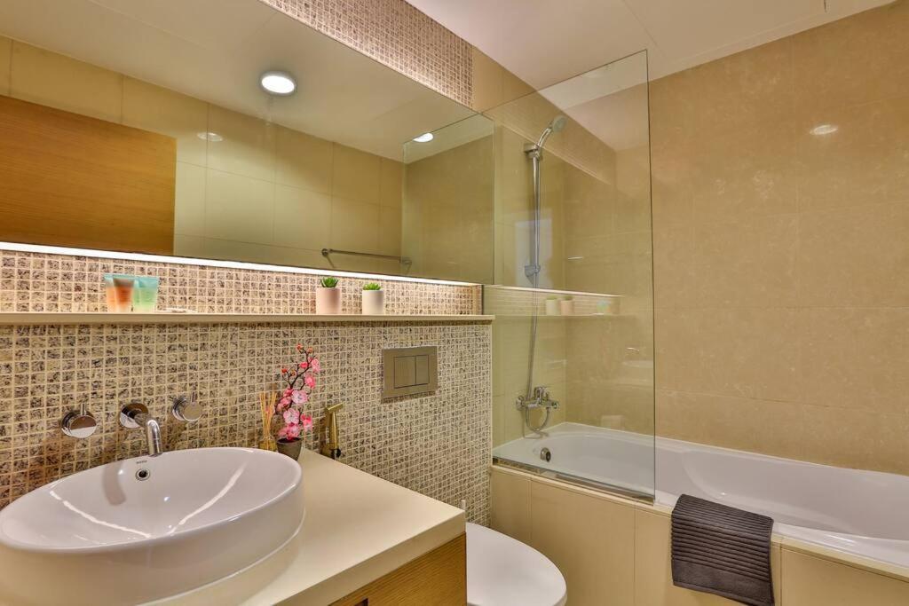 شقة Lux 1Br 2 Min To Burj Khalifa دبي المظهر الخارجي الصورة