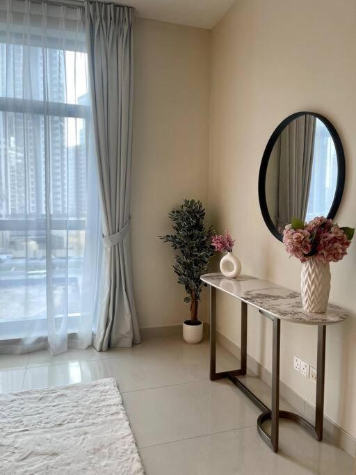 شقة Lux 1Br 2 Min To Burj Khalifa دبي المظهر الخارجي الصورة