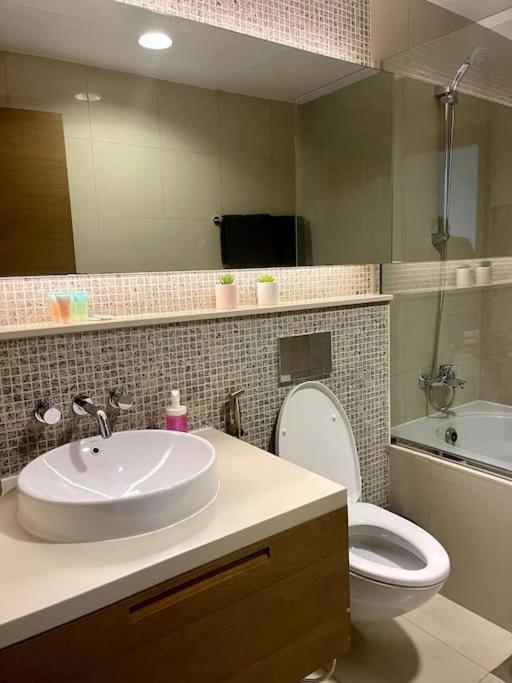 شقة Lux 1Br 2 Min To Burj Khalifa دبي المظهر الخارجي الصورة